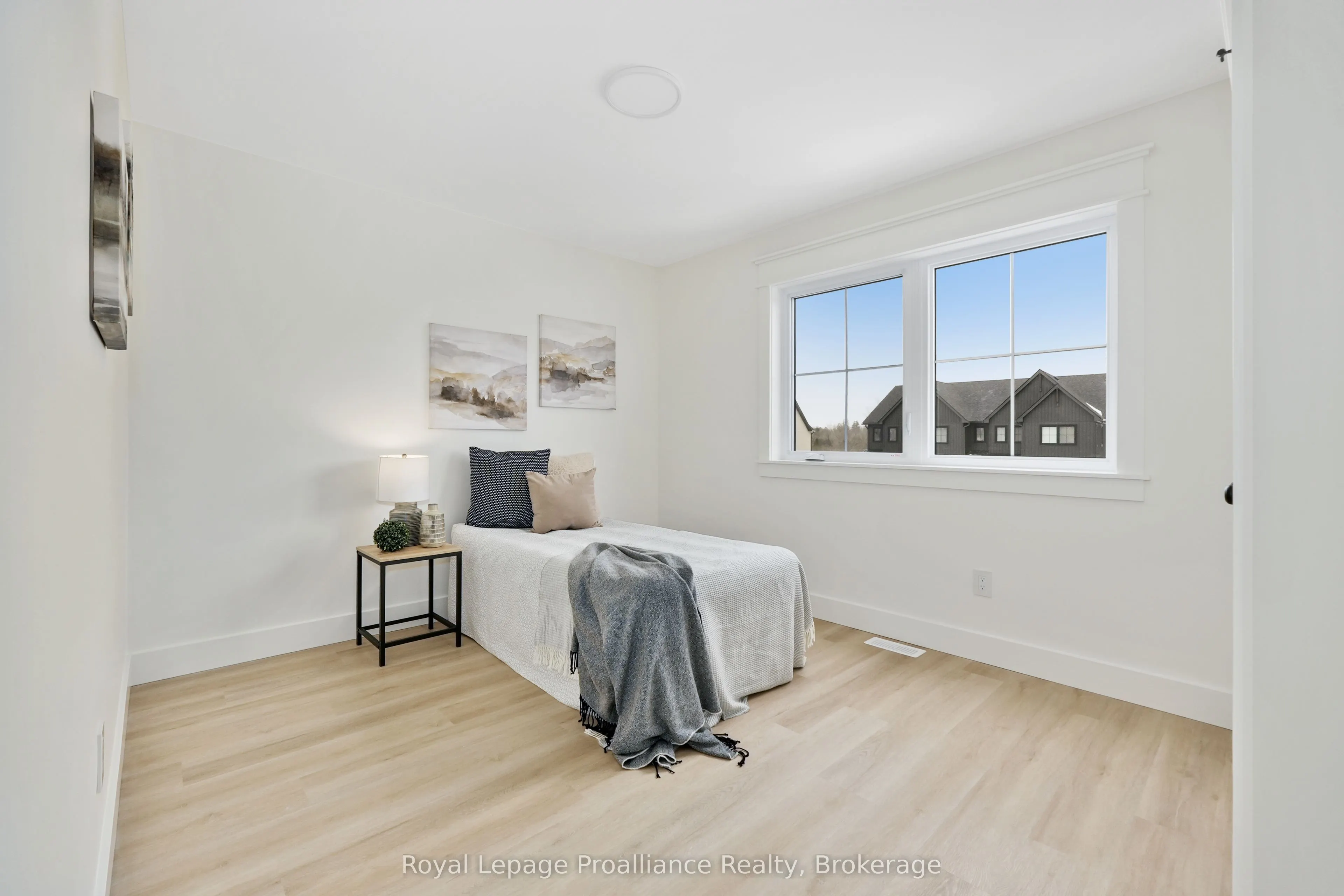 4 Hollingsworth Street