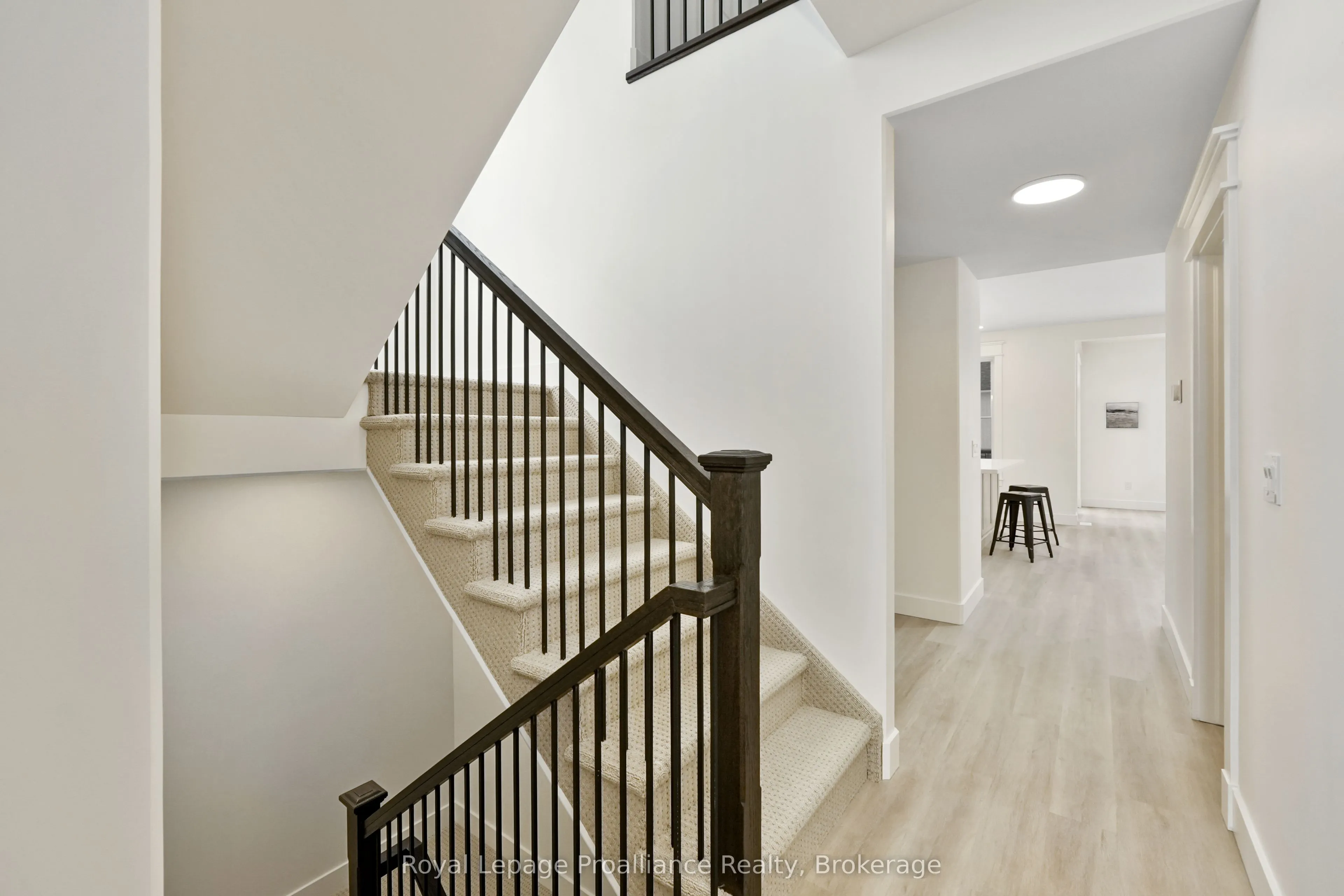 4 Hollingsworth Street
