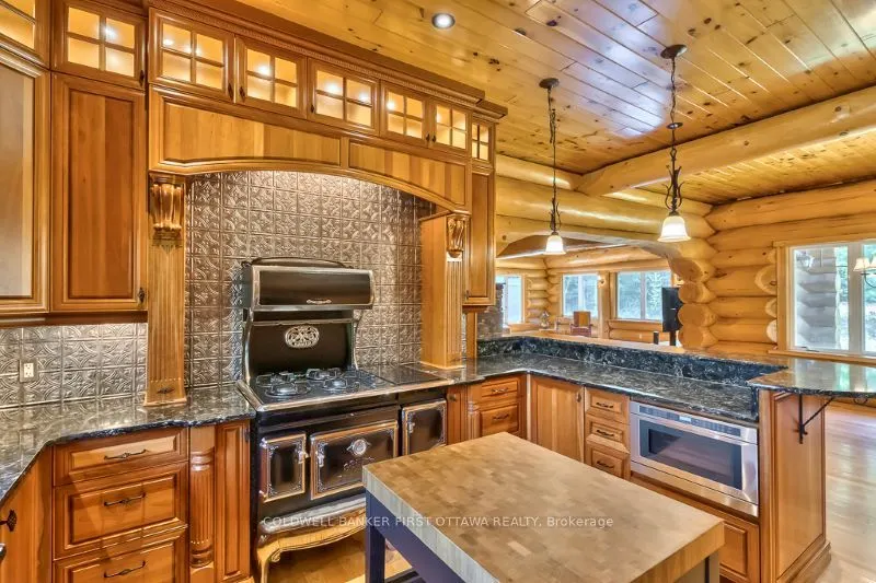 2467 DARLING Road
