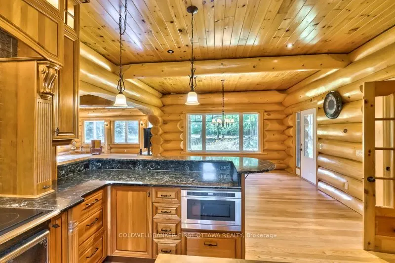 2467 DARLING Road