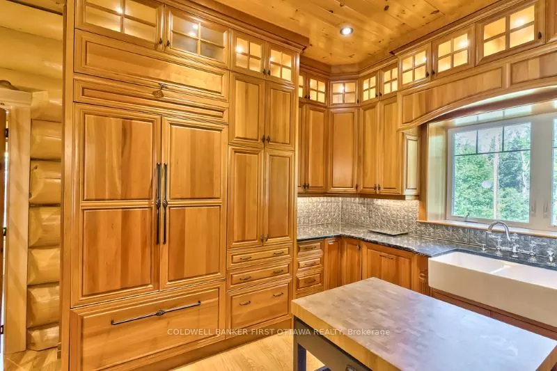 2467 DARLING Road