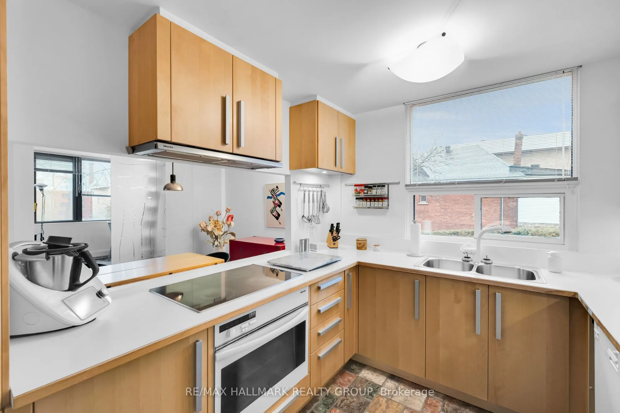 40 Arthur Street #203