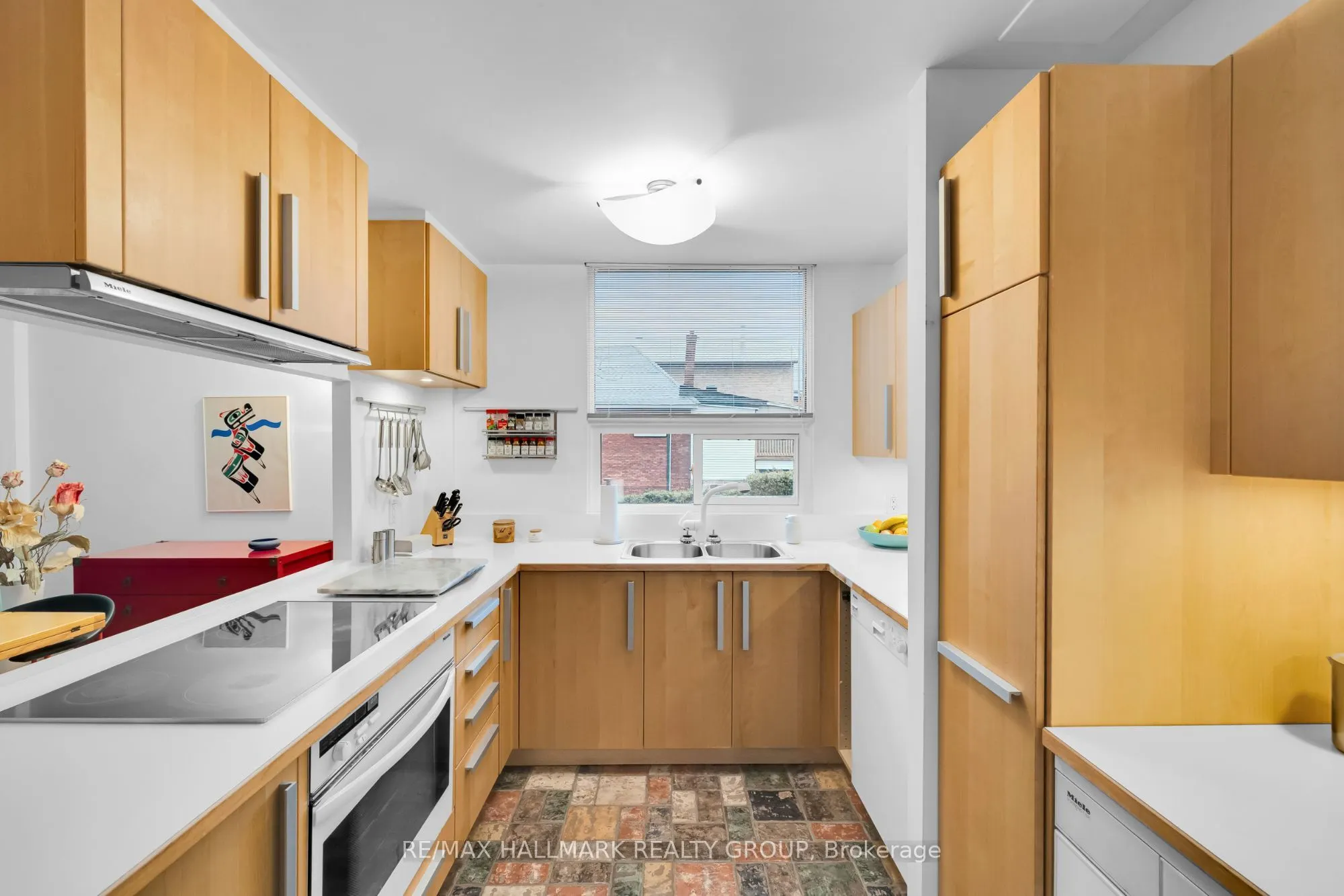 40 Arthur Street #203