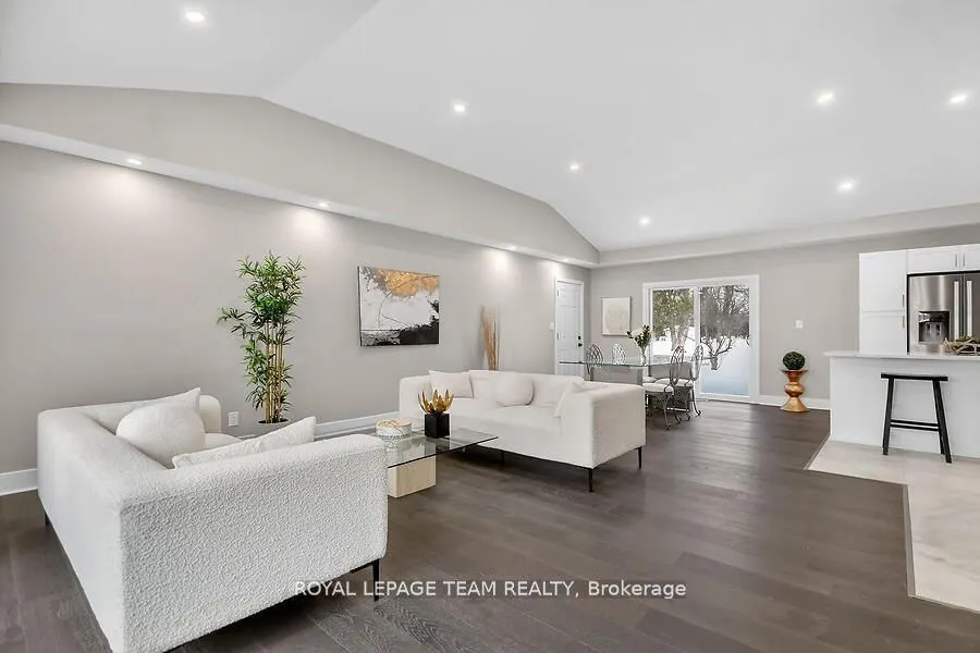6636 MARINA Drive