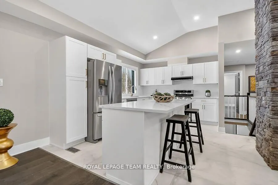 6636 MARINA Drive