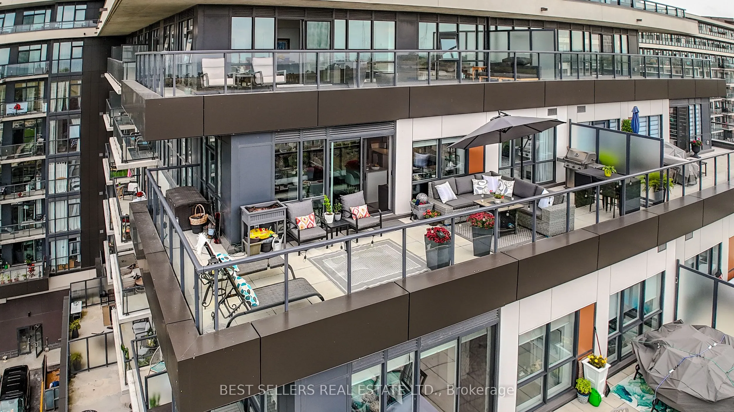 550 North Service Road #607
