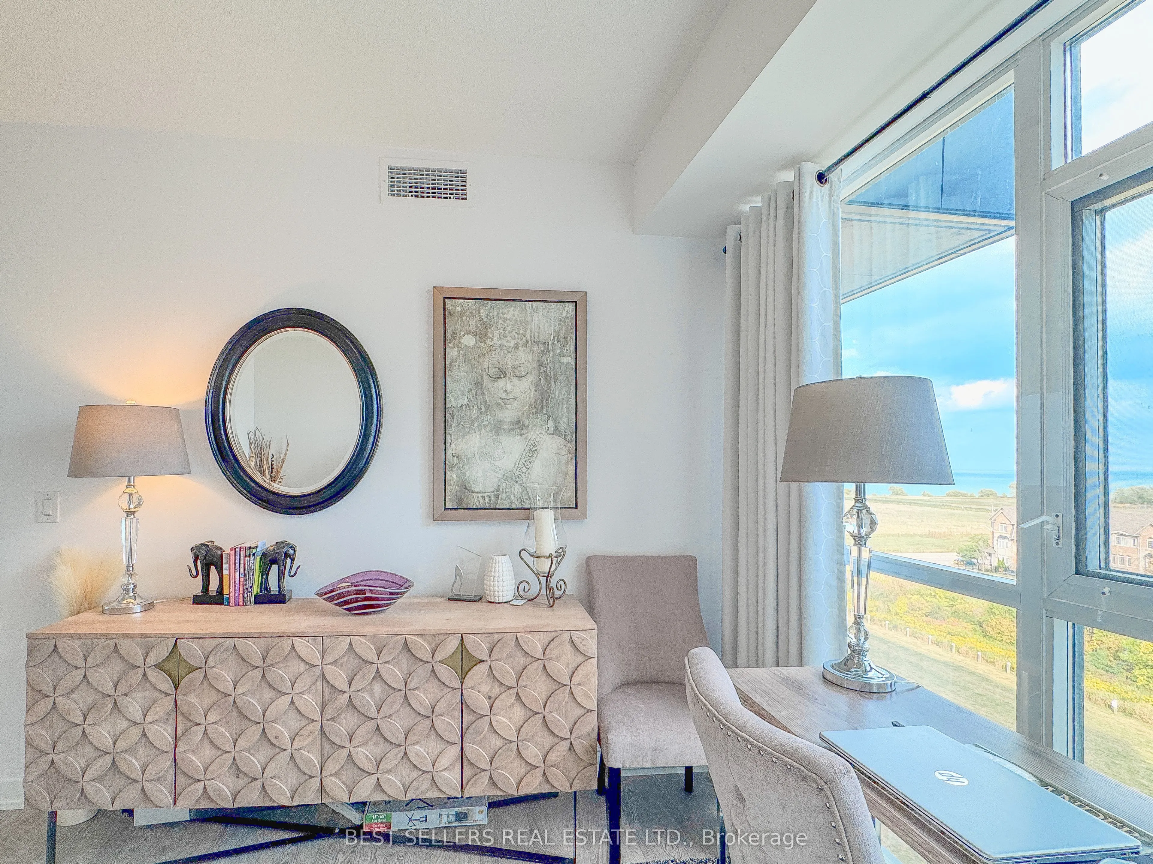 550 North Service Road #607