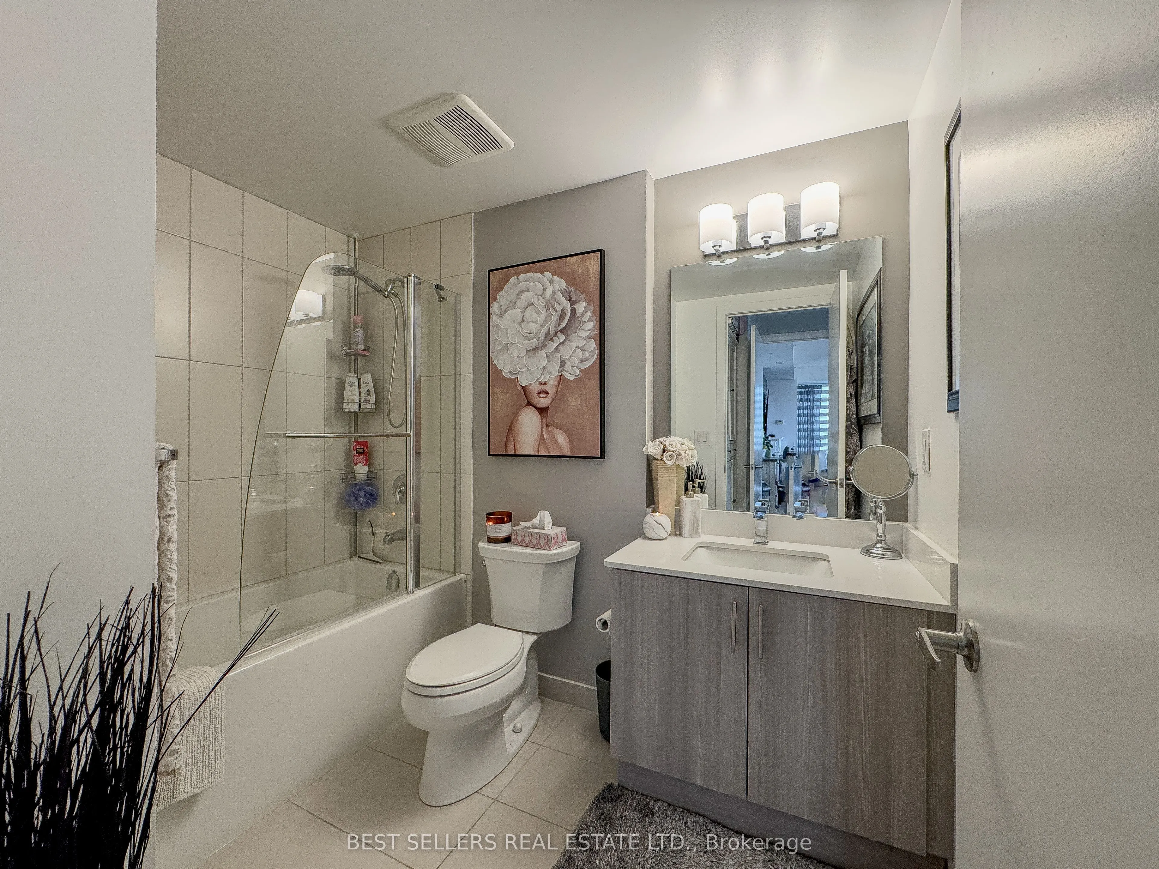 550 North Service Road #607