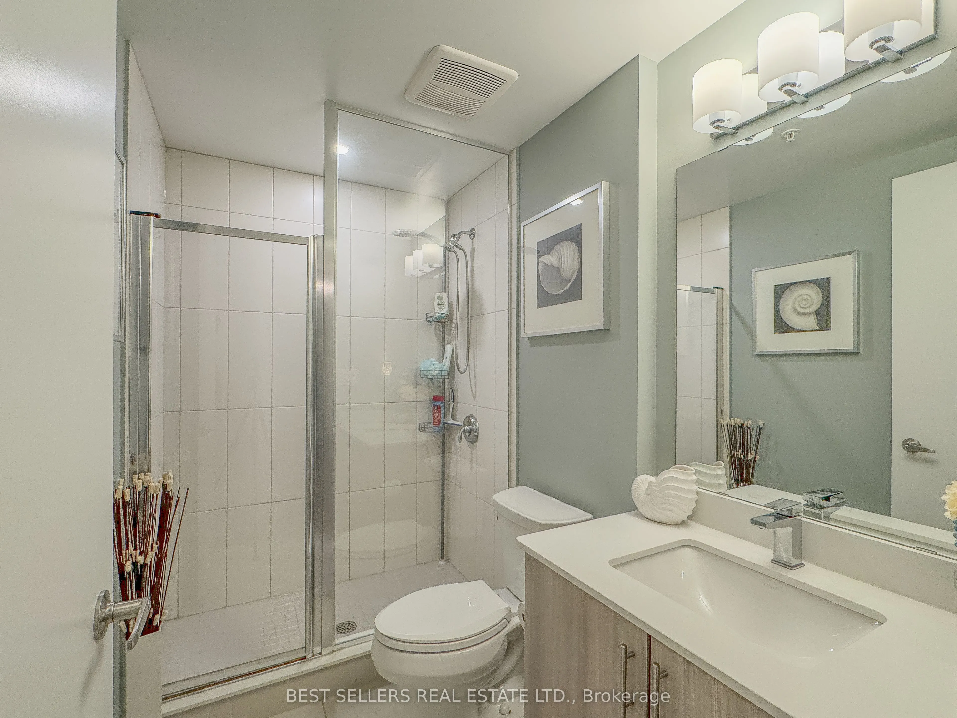550 North Service Road #607
