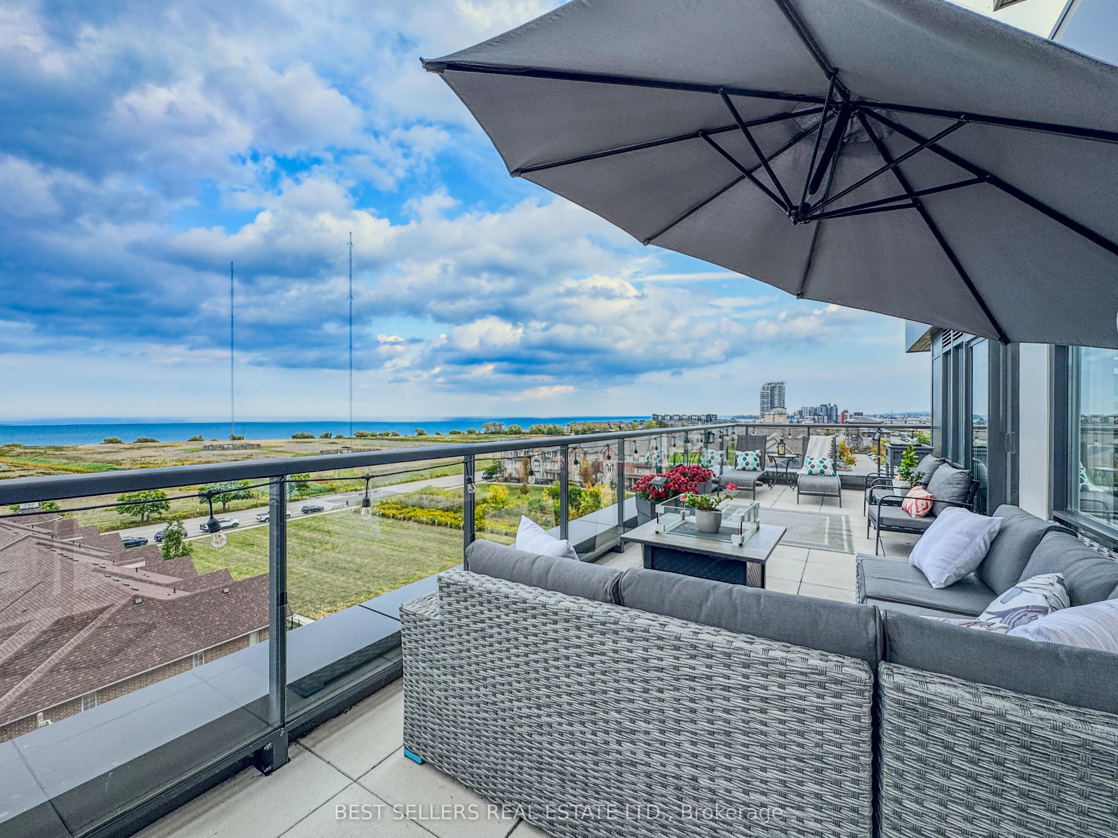 550 North Service Road #607