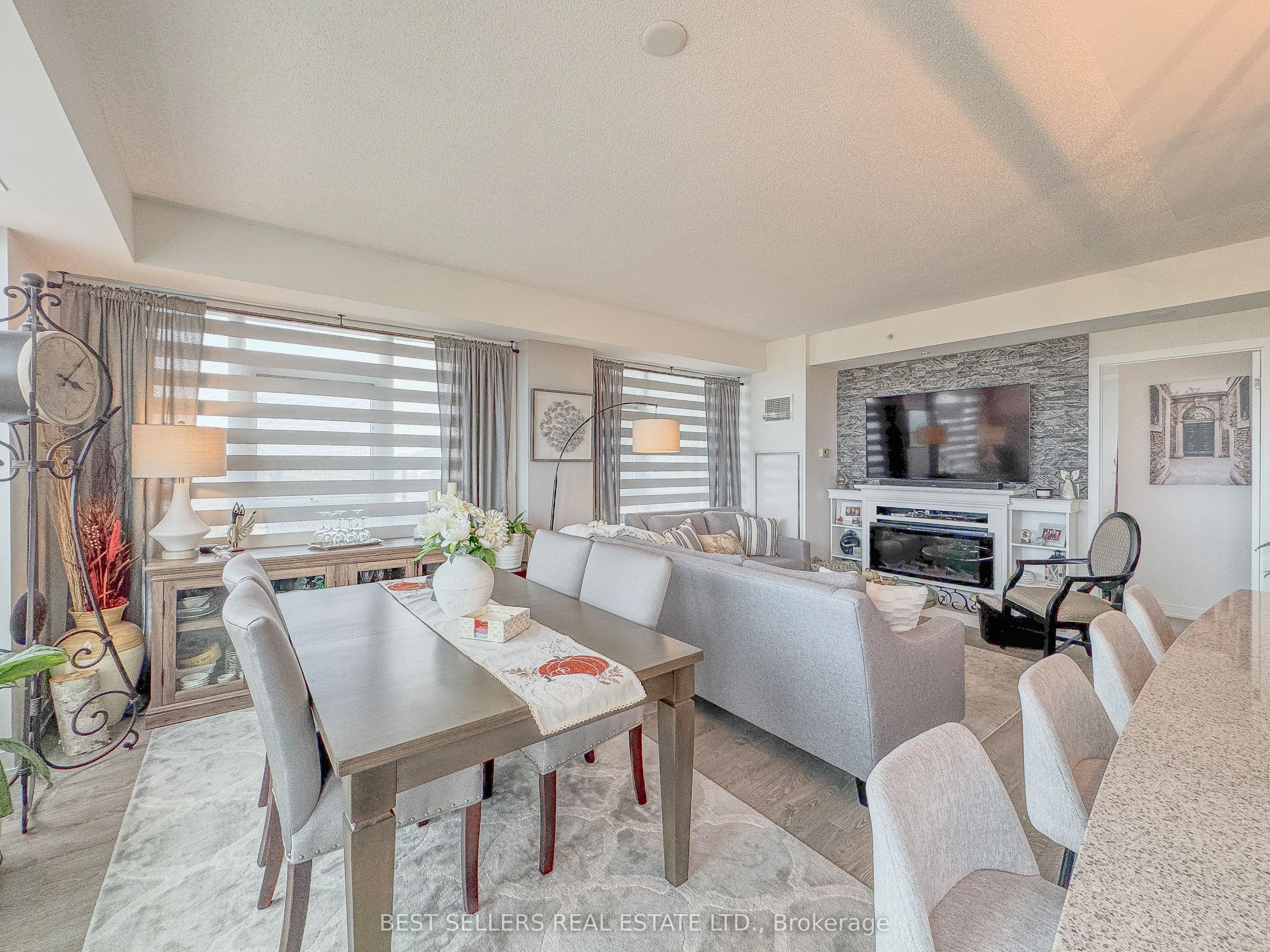 550 North Service Road #607