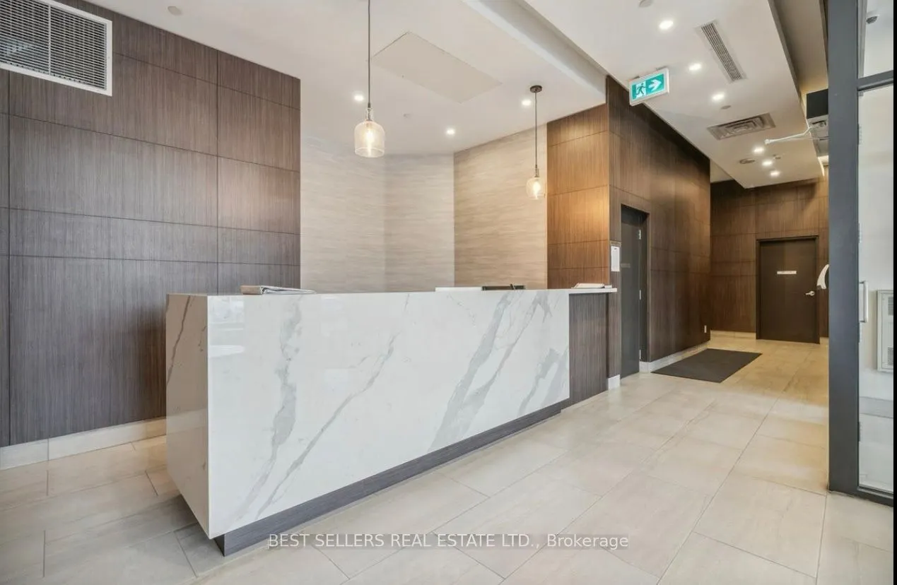 550 North Service Road #607