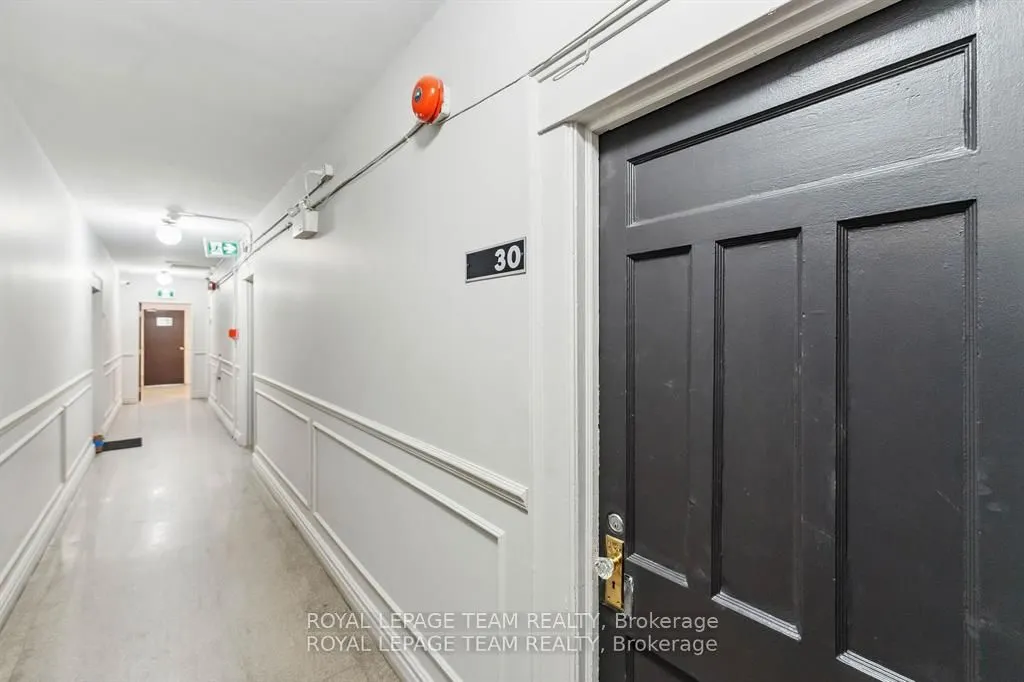 407 ELGIN Street #30