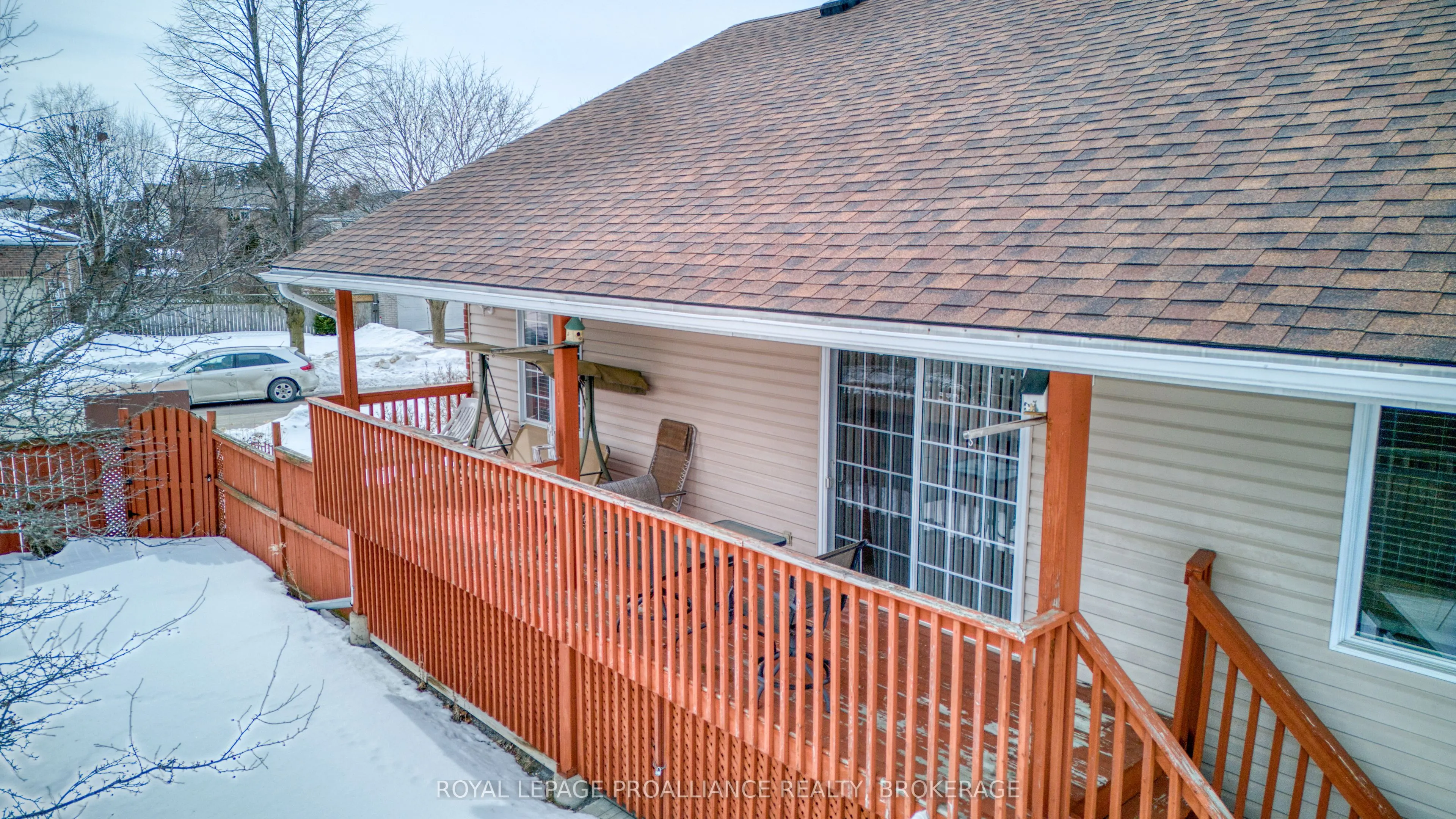 662 Millbrook Crescent