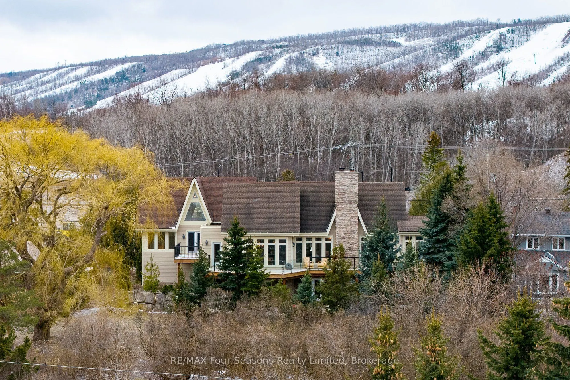 147 Lakeshore Road E