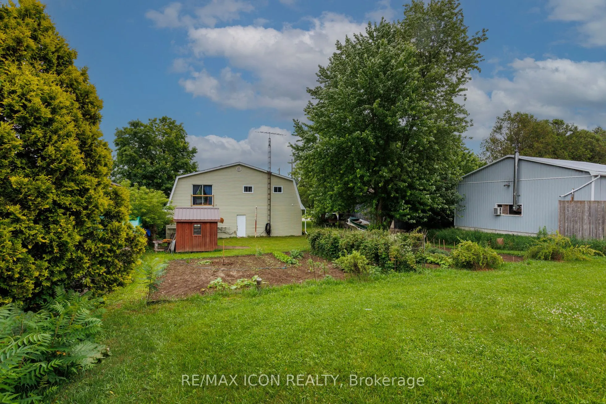 392008 Main Street County Road 109 Road