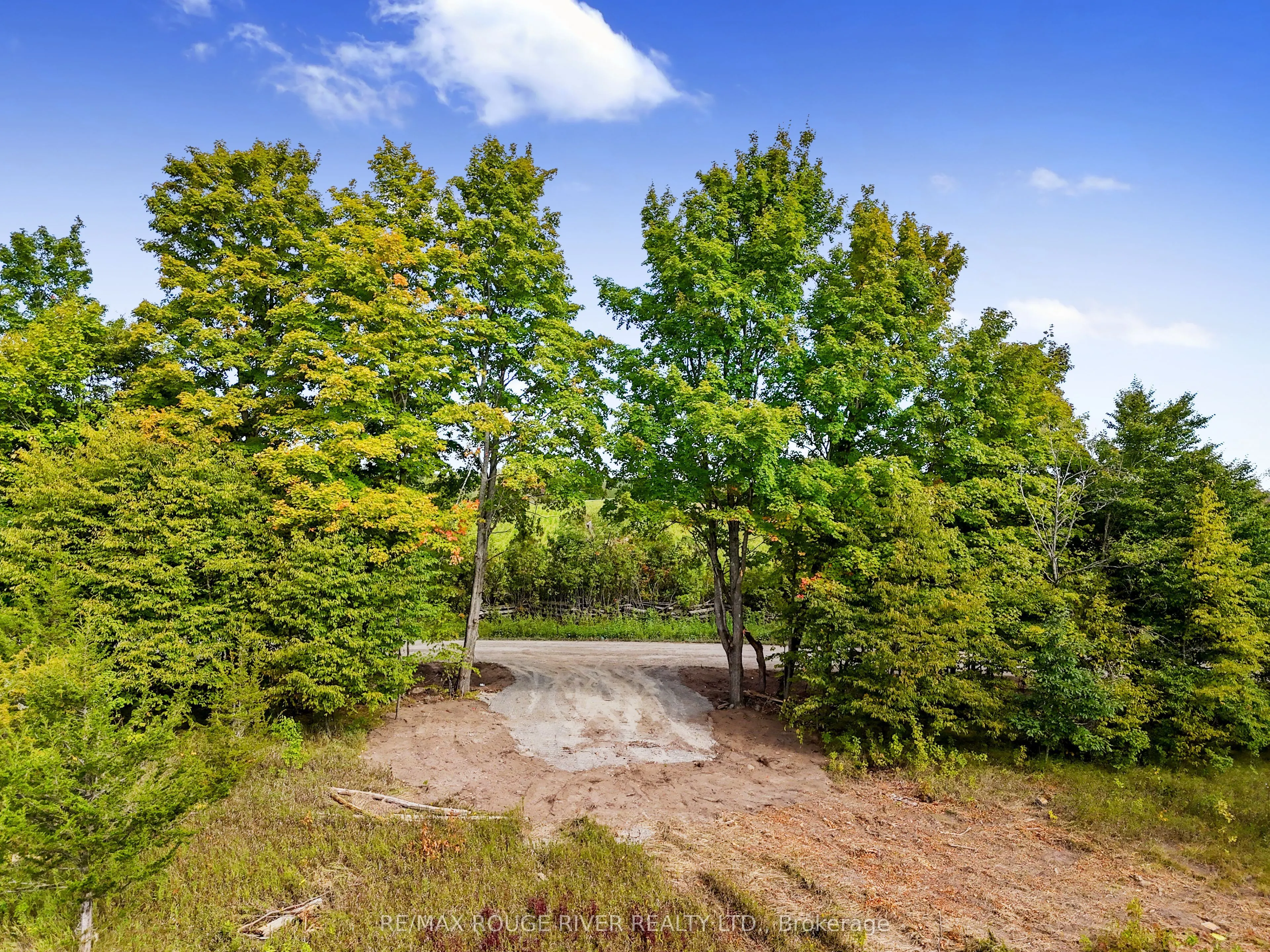2421 14th Line East Acres E