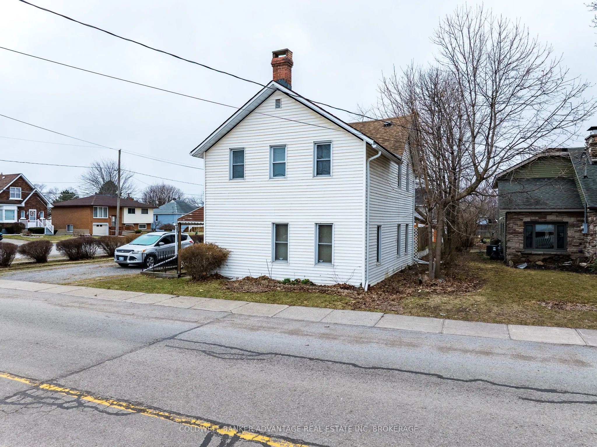 592 Fielden Avenue