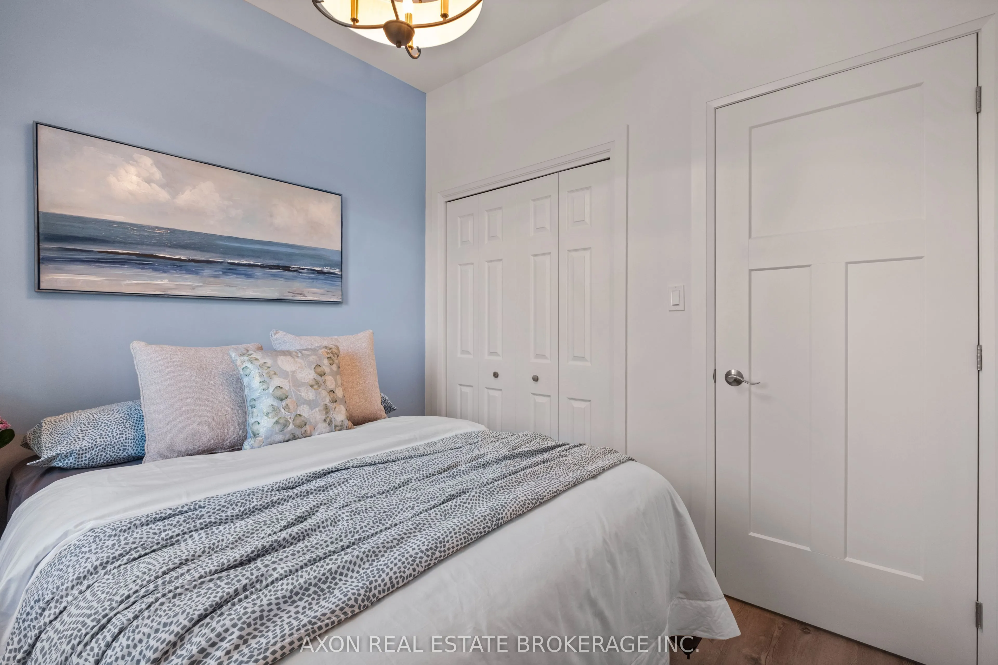 1022 Briscoe Bay Lane