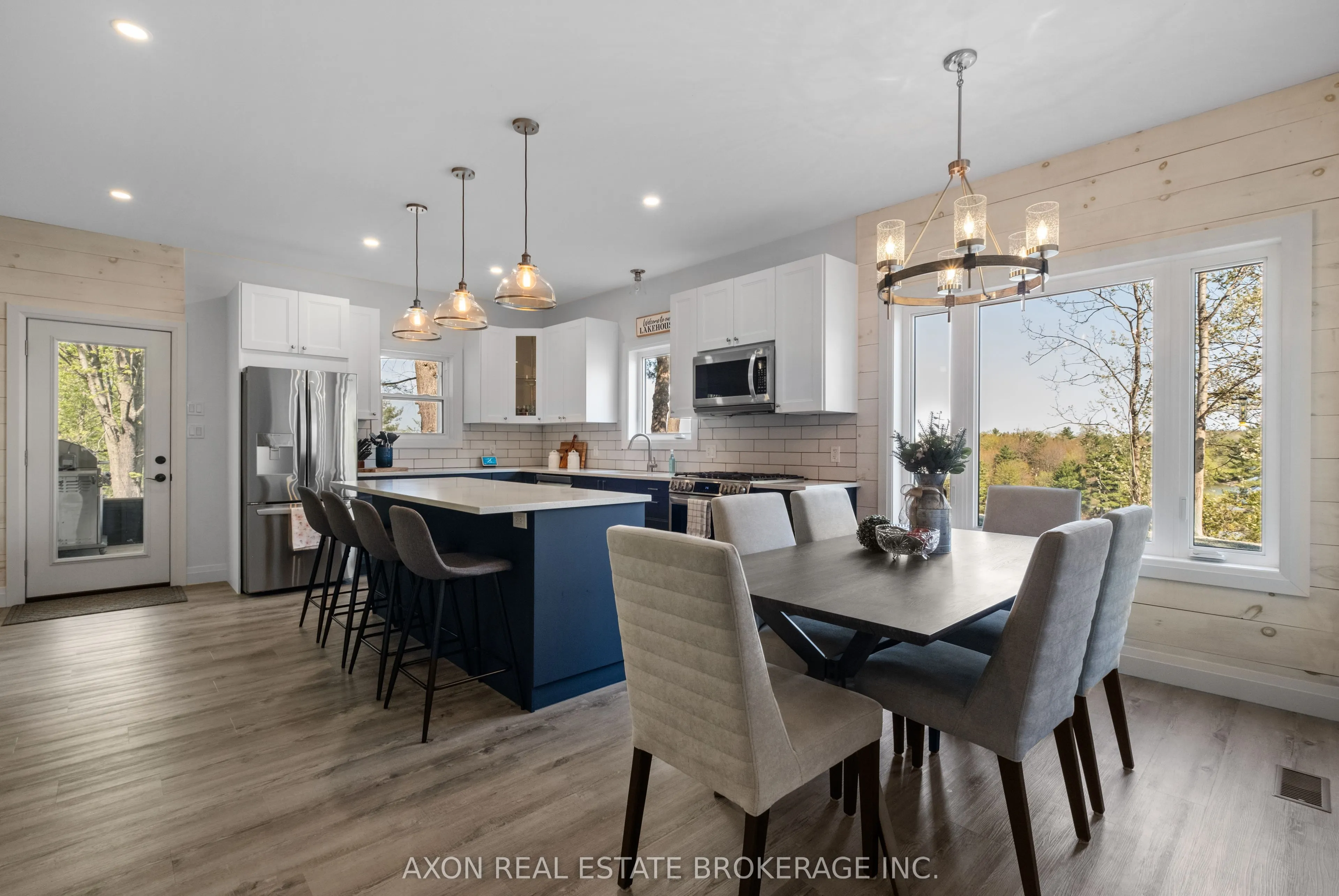 1022 Briscoe Bay Lane