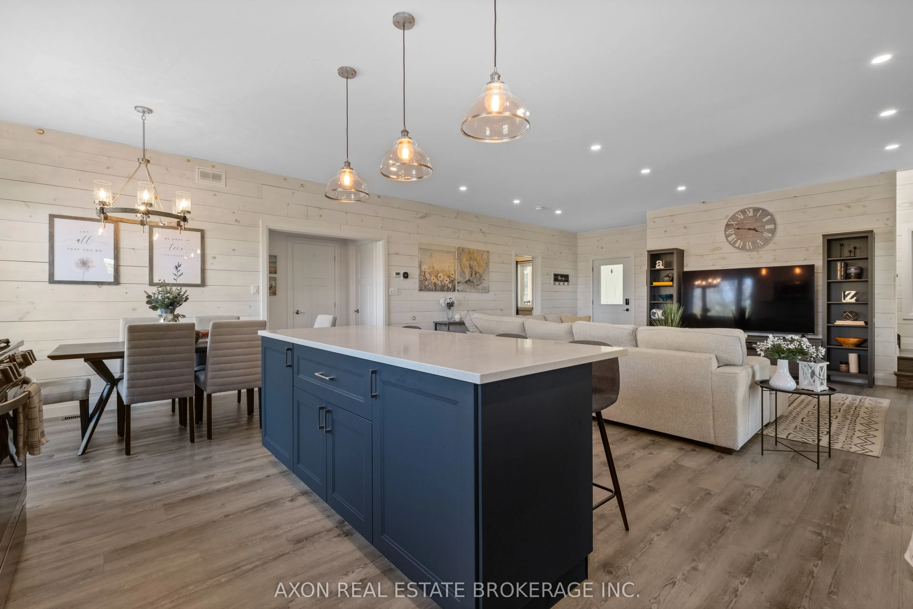 1022 Briscoe Bay Lane