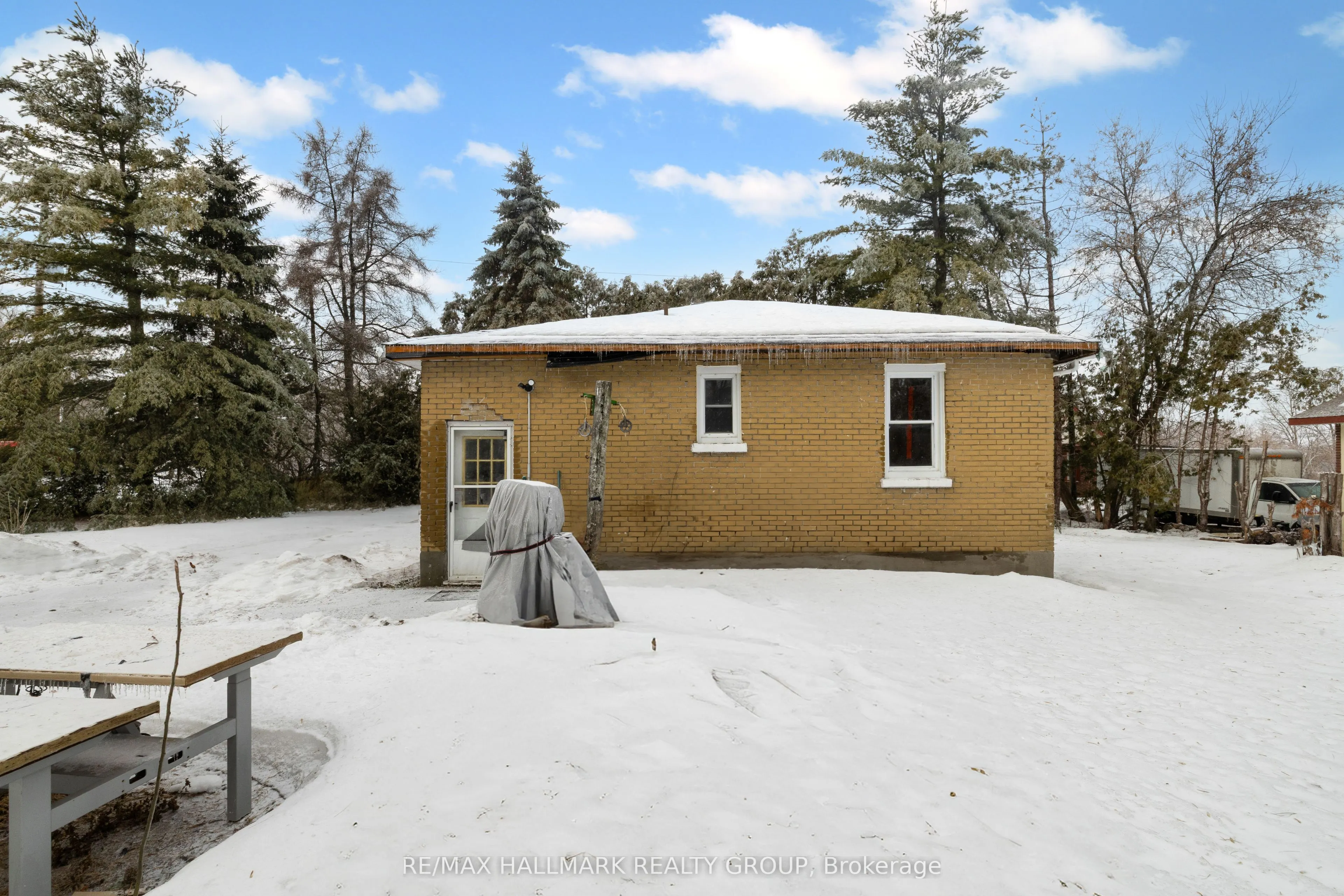2601 Regional Road 174 Road