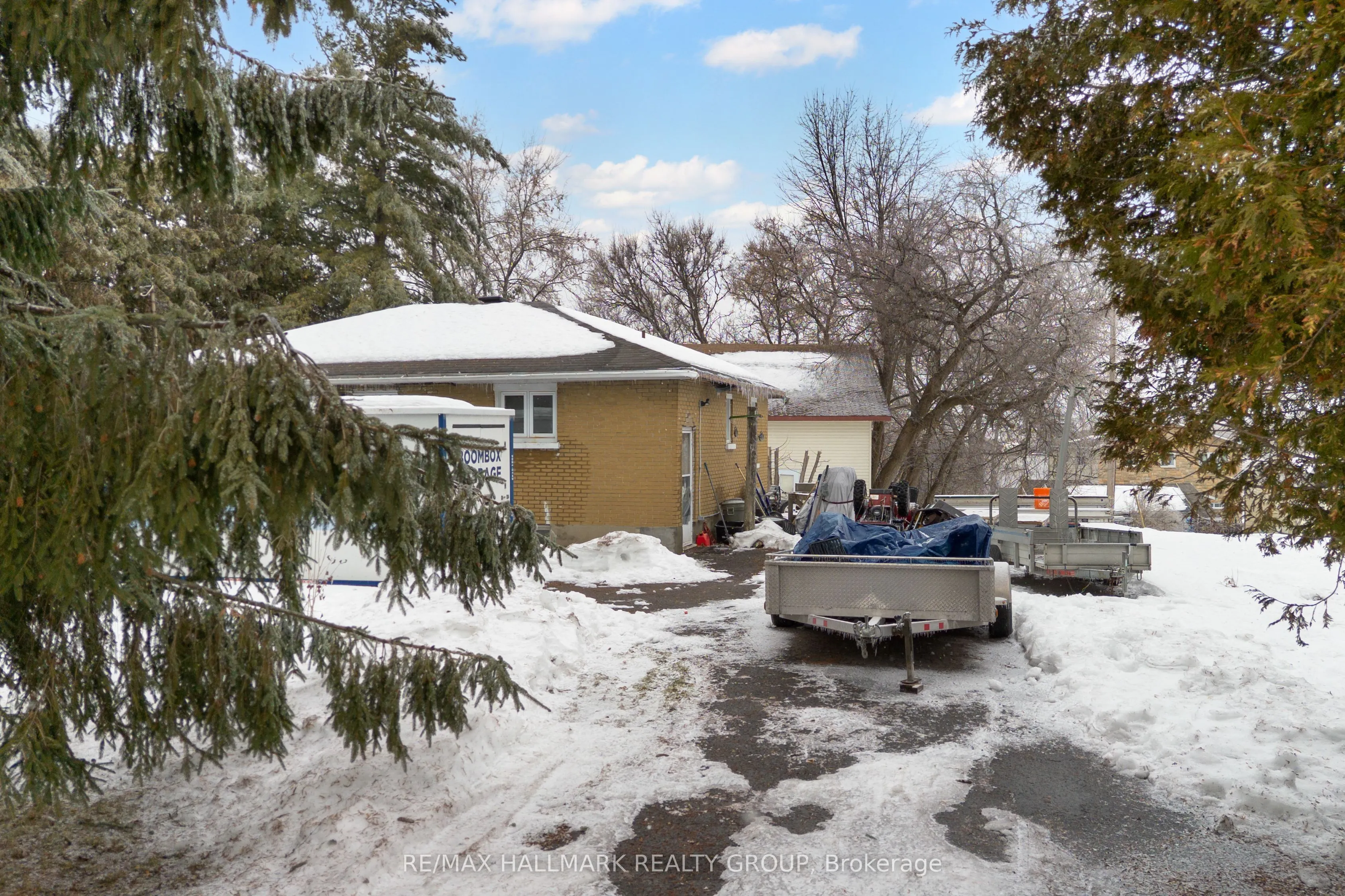 2601 Regional Road 174 Road