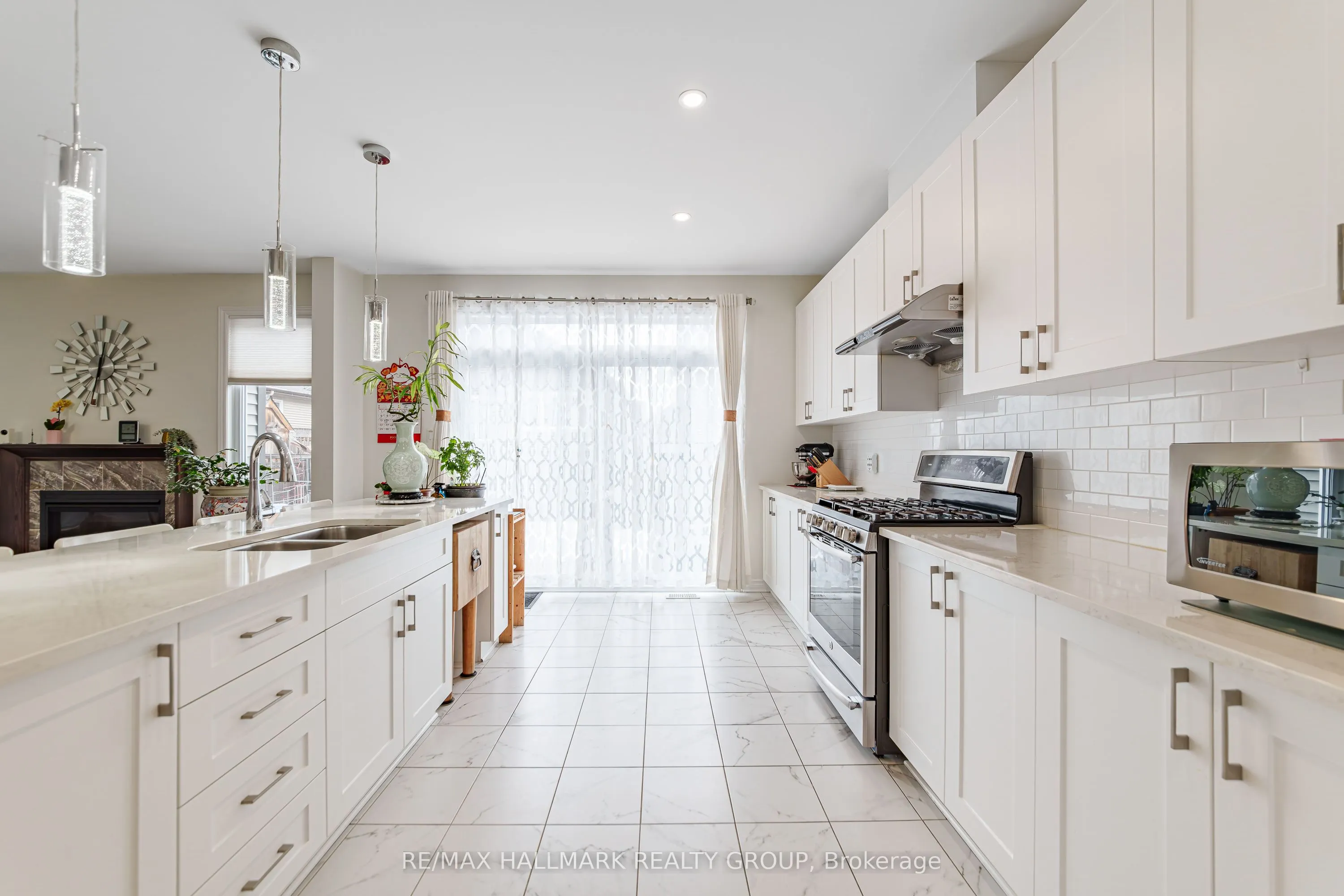 43 Cento Way
