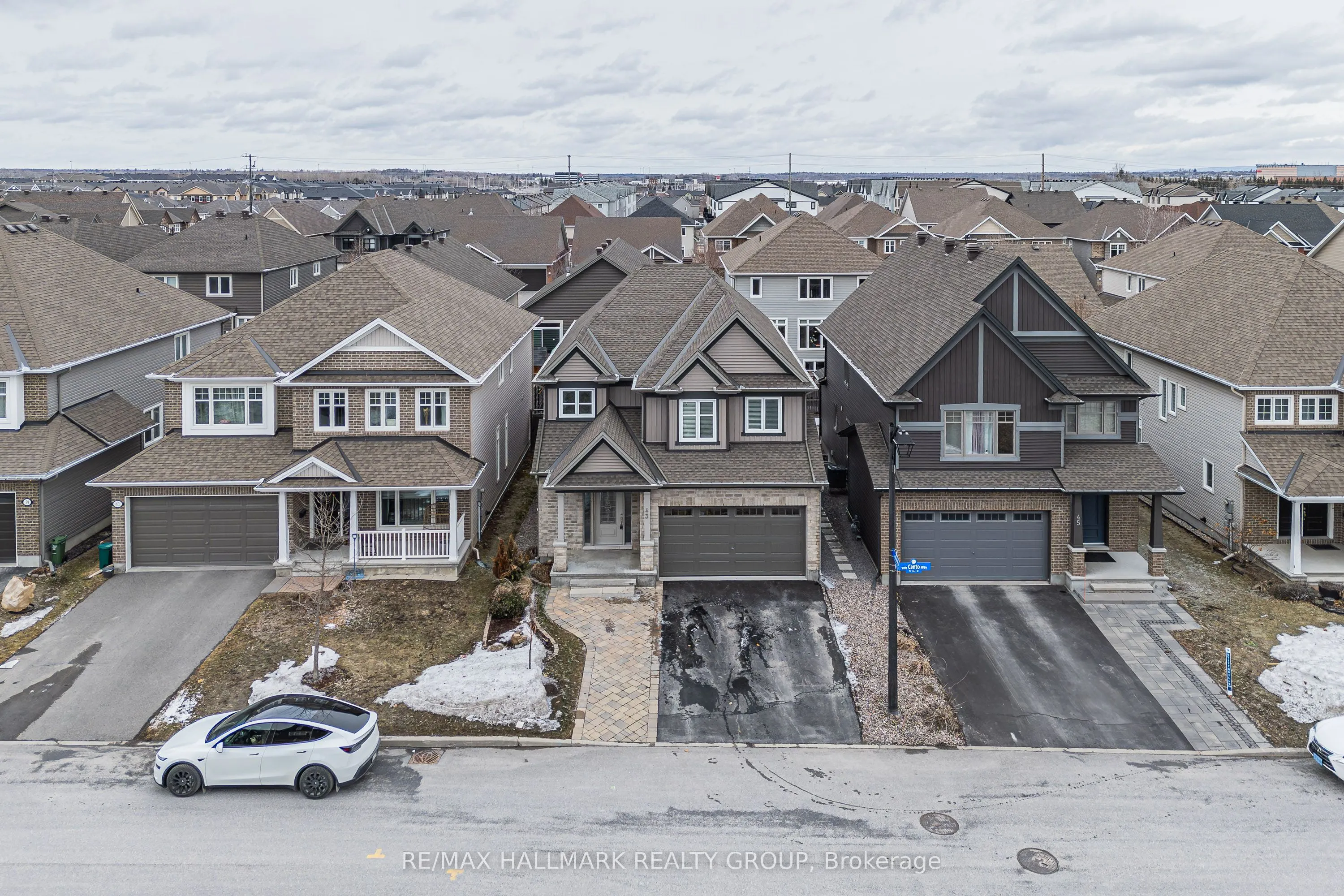 43 Cento Way