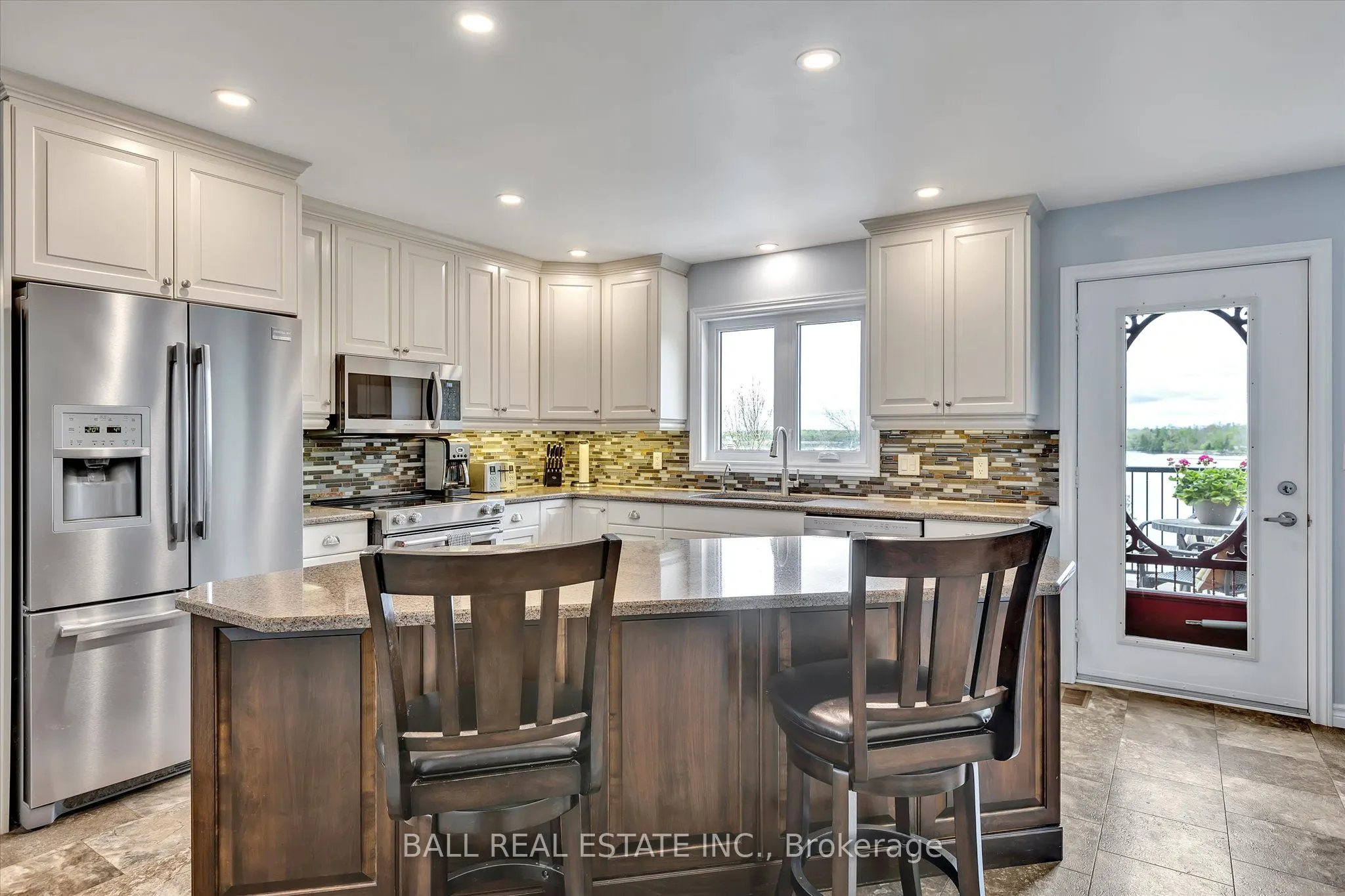 110 Lakeview Drive
