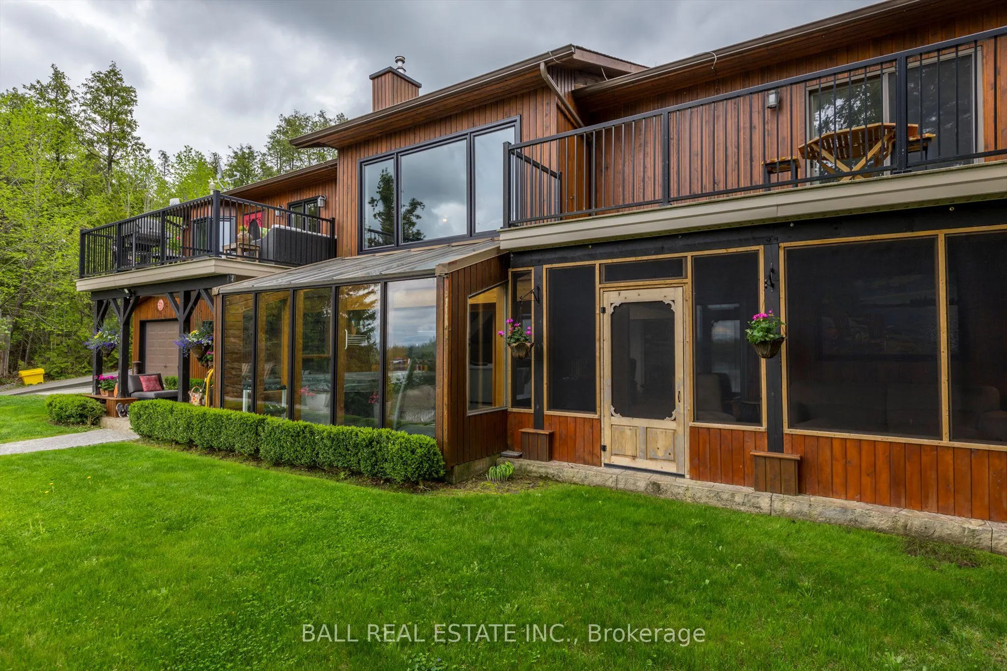 110 Lakeview Drive