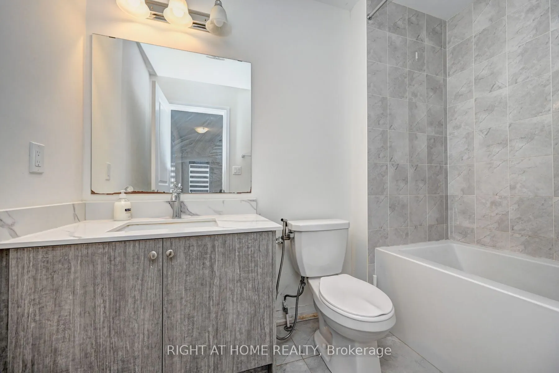 15 Blacklock Street #20