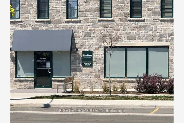 219 Dundas Street E