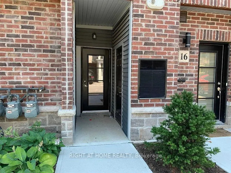 219 Dundas Street E #1