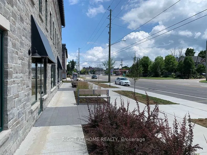 219 Dundas Street E #1