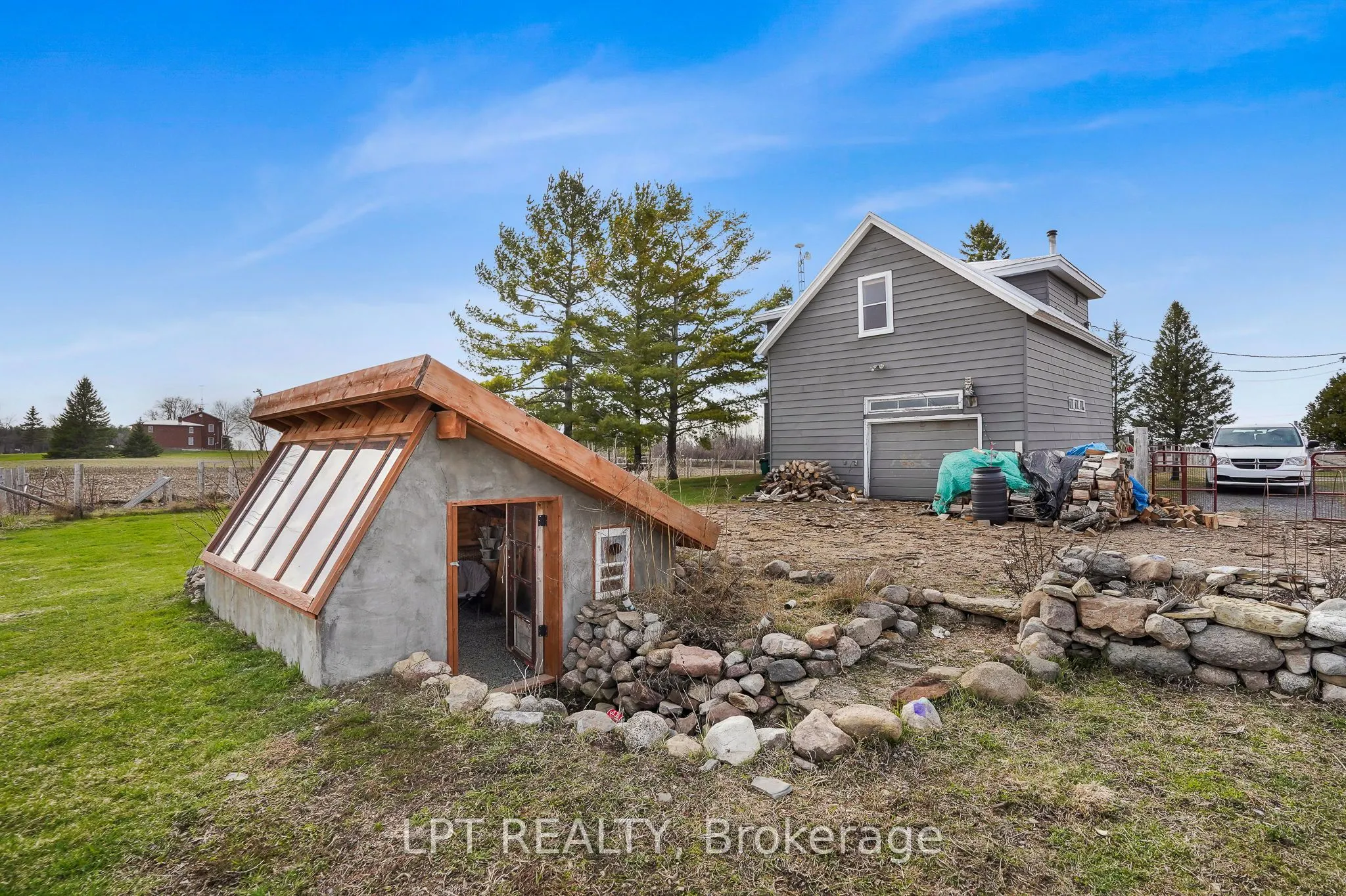 21630 Laggan-Glenelg Road
