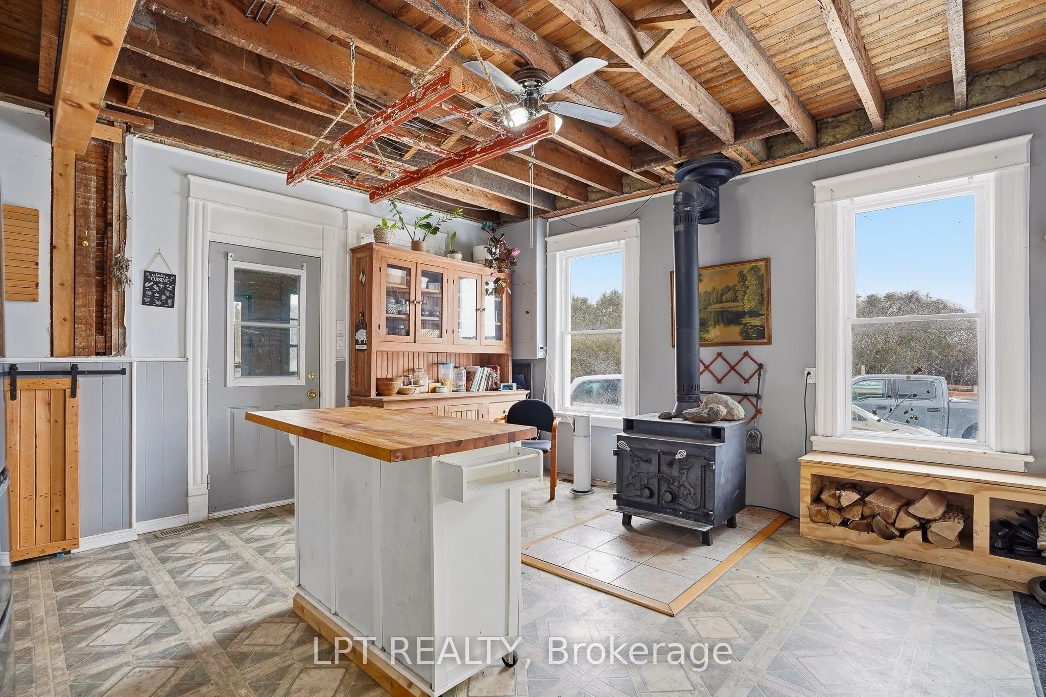 21630 Laggan-Glenelg Road