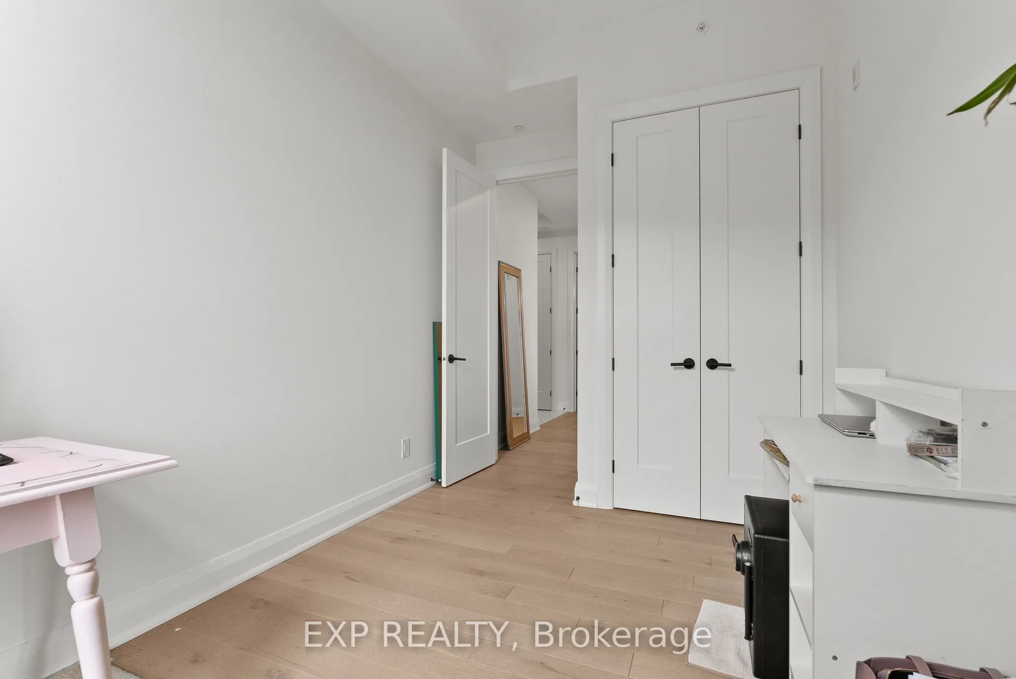 100 Cortile Private #301