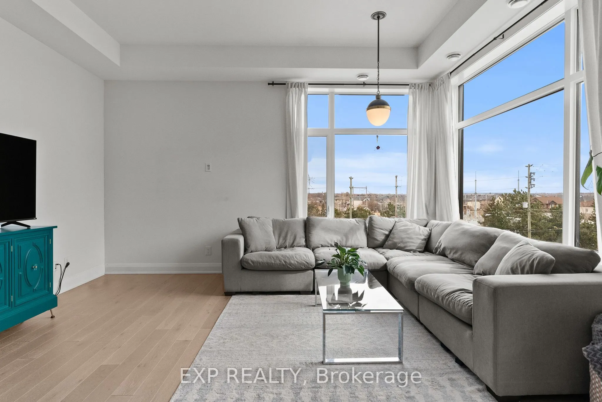 100 Cortile Private #301