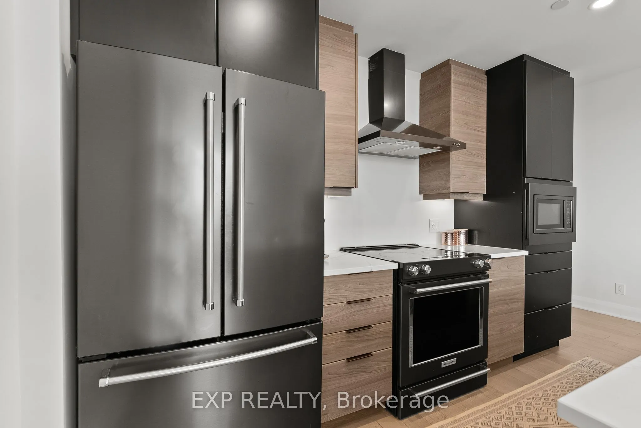 100 Cortile Private #301