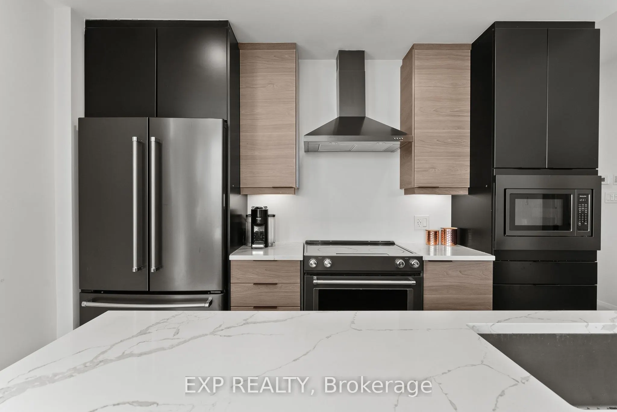 100 Cortile Private #301