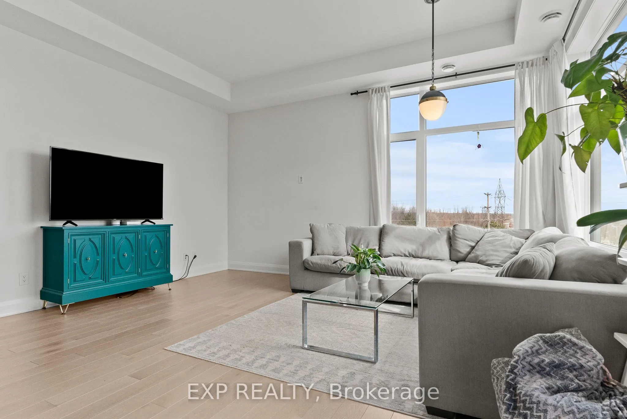 100 Cortile Private #301