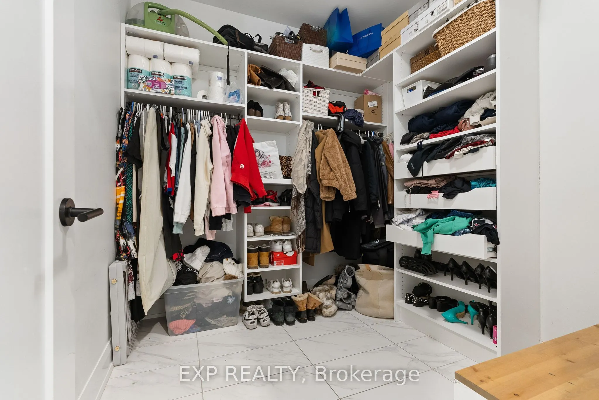 100 Cortile Private #301