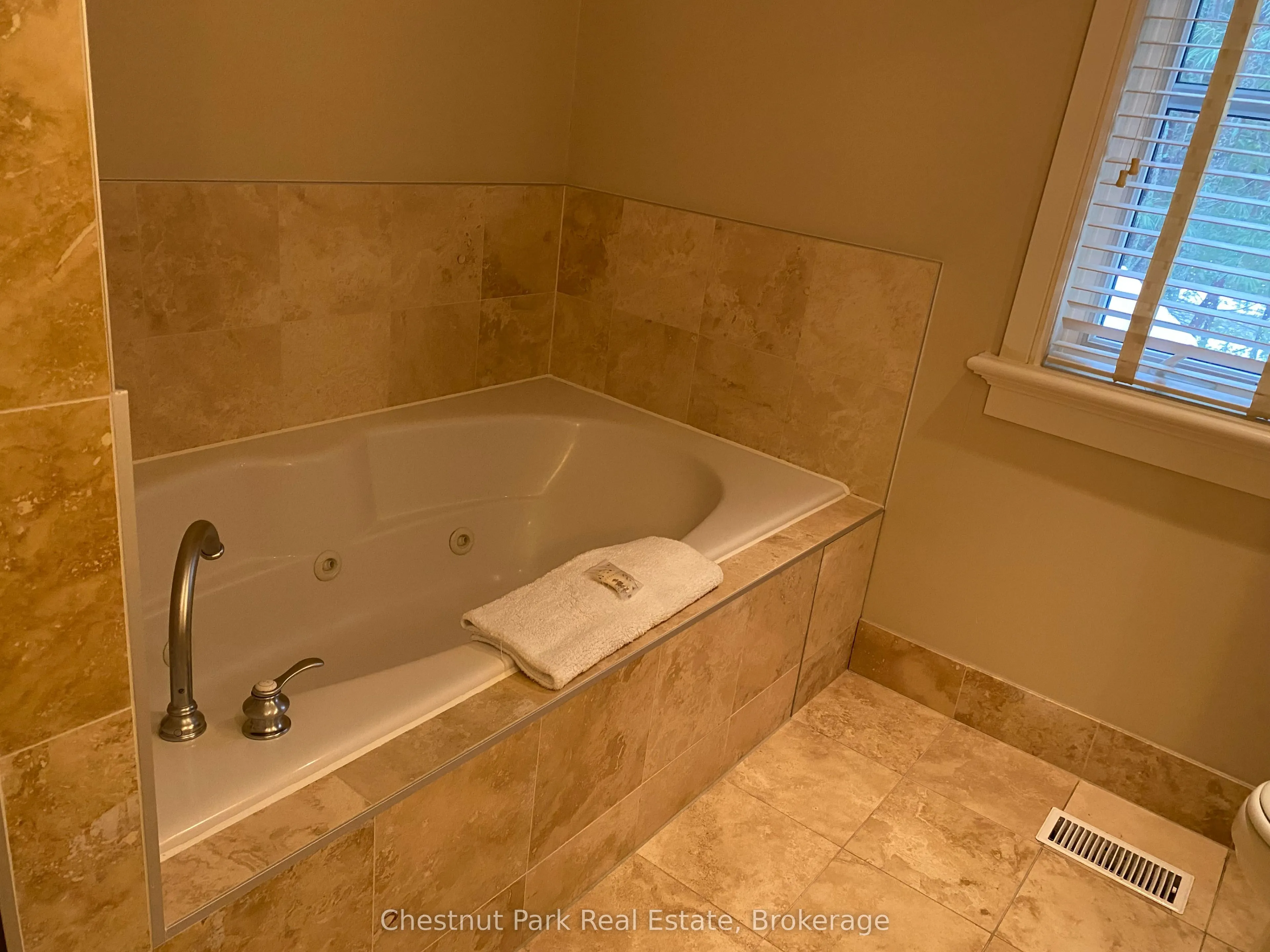 101 Emerald Hill Court S #15