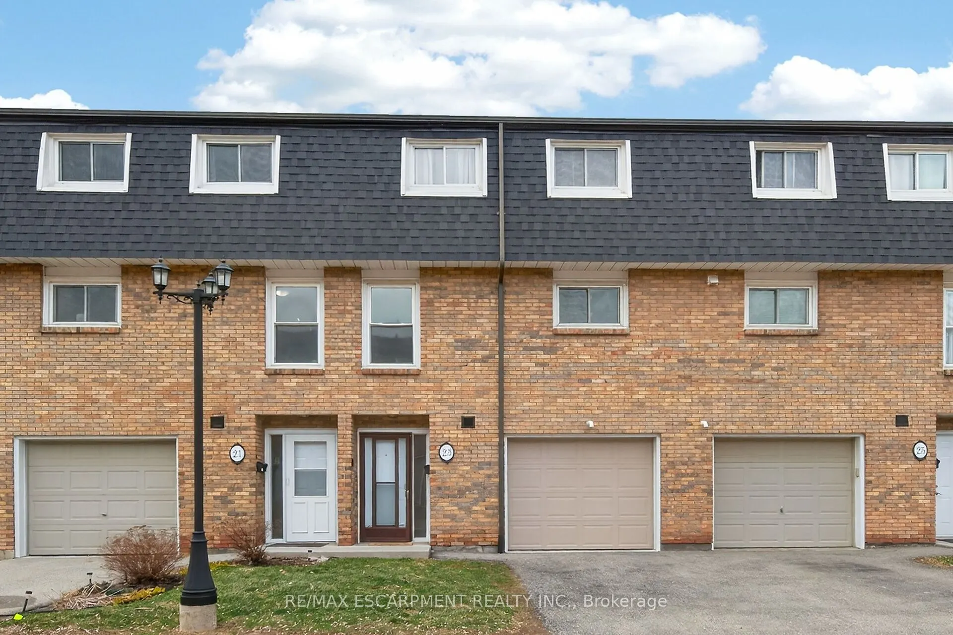 23 Rosedale Court #7