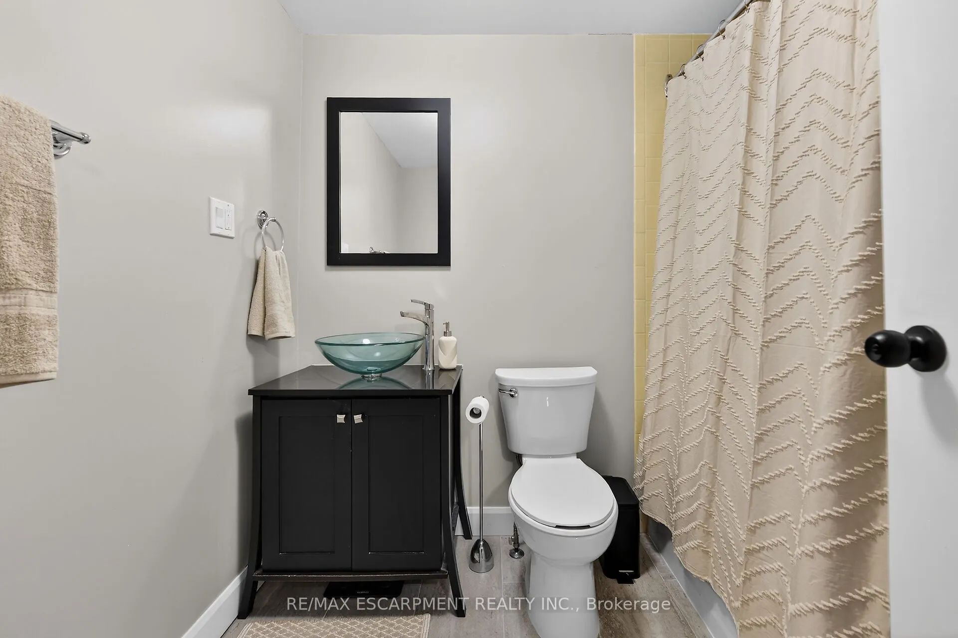 23 Rosedale Court #7