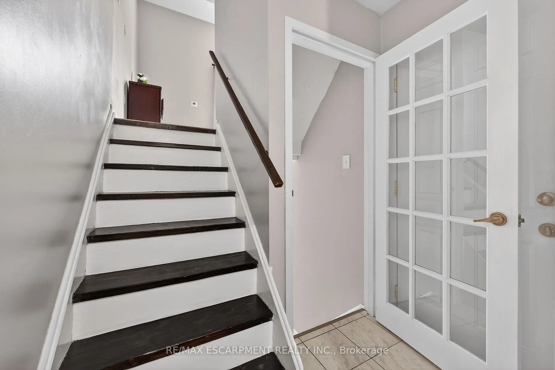 23 Rosedale Court #7