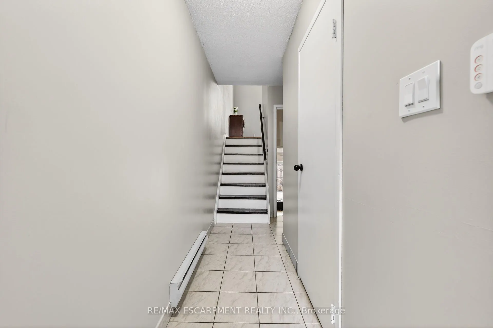 23 Rosedale Court #7
