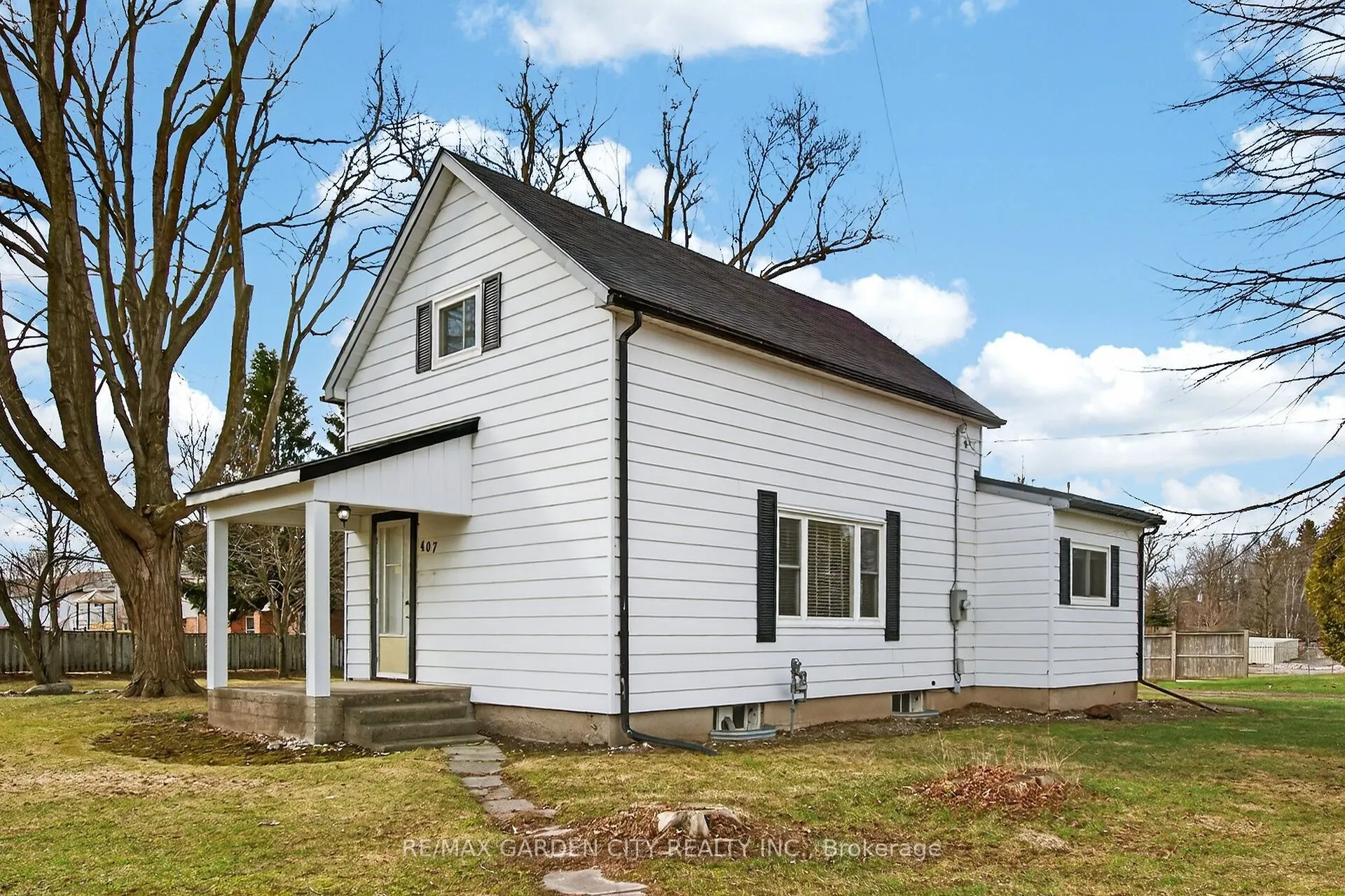 407 Bell Street