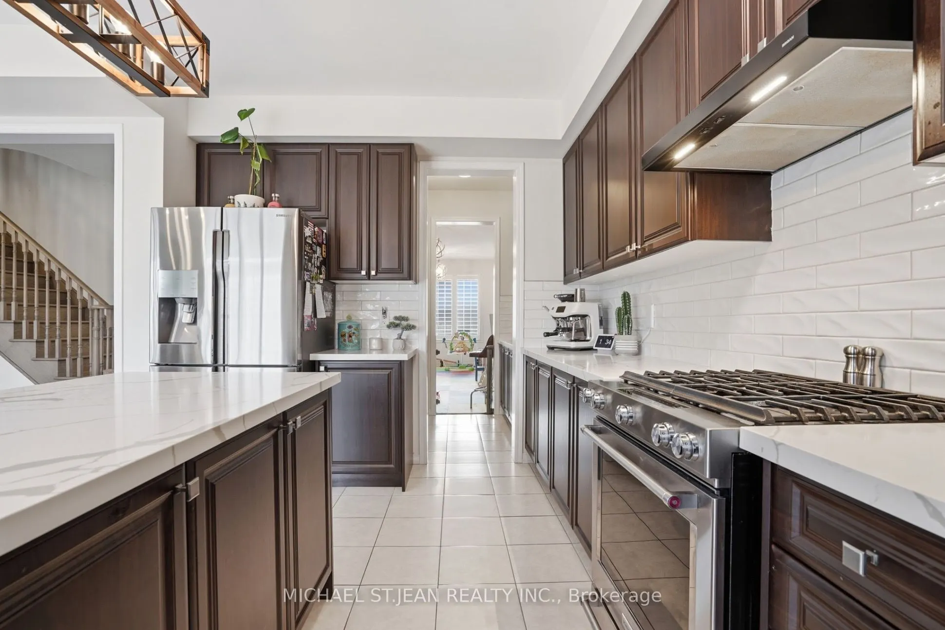 62 Esther Crescent